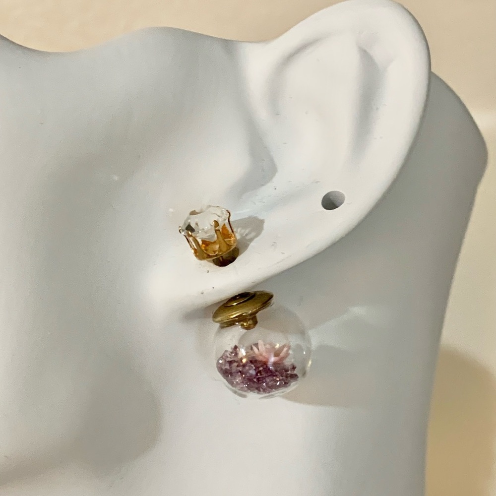 Double sided post earrings with dry flower